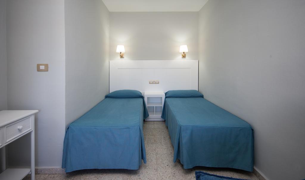 Apartamentos Panorama Adults Only بويرتو ذيل كارمين الغرفة الصورة